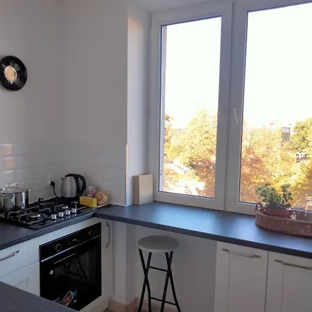 Aleja N.m.p 73 Apartament *