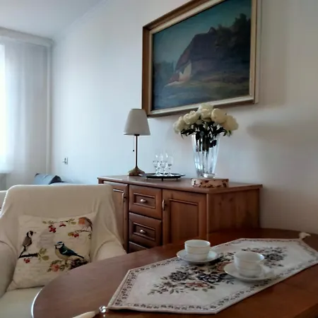 Aleja N.m.p 73 Apartament