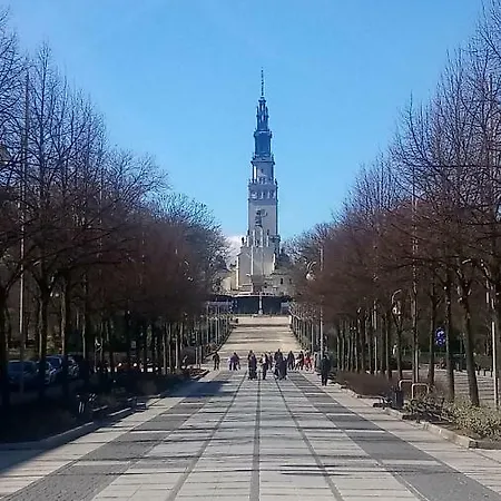 Aleja N.m.p 73 Lejlighed *